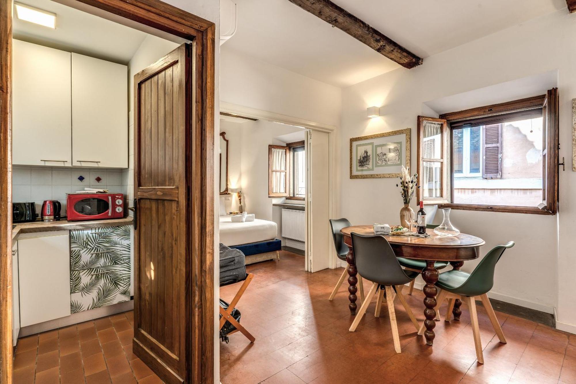 Maya Rhome Trastevere Roma Quarto foto